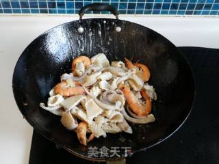 椰汁咖喱海鲜的做法步骤：14