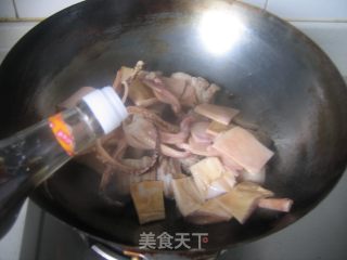 鱿鱼烧肉的做法步骤：5