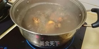 蛙鲜锅的做法步骤：2