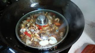 海鲜焖锅的做法步骤：6