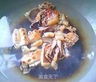 鱿鱼炒菜椒的做法步骤：4
