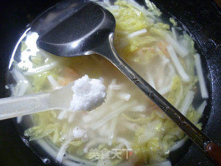 开洋鱿鱼白菜汤的做法步骤：8