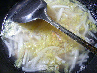 开洋鱿鱼白菜汤的做法步骤：9