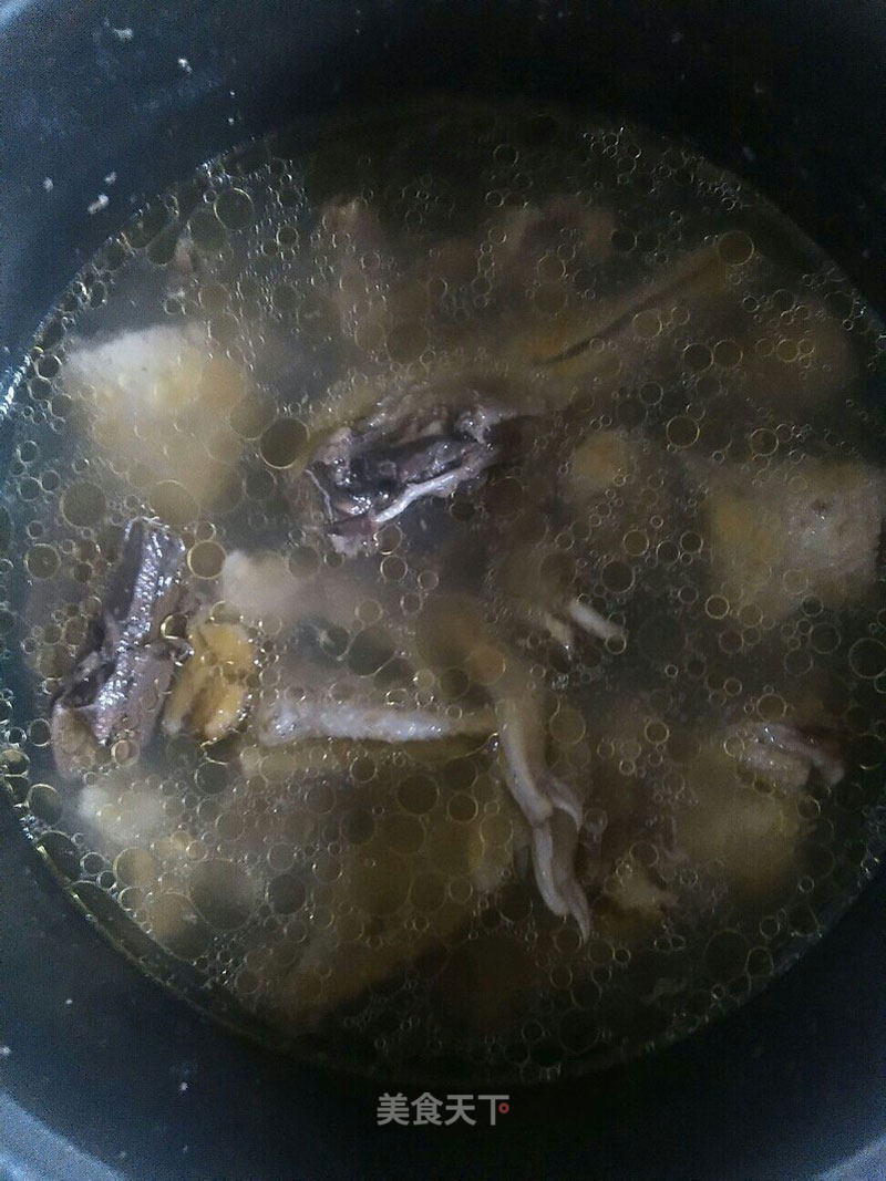 鱿鱼鸭汤的做法