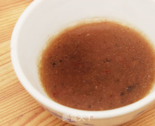 30分钟二菜一汤之 黑椒汁鱿鱼筒 烤鱿鱼筒 红烧鱿鱼筒的做法步骤：3