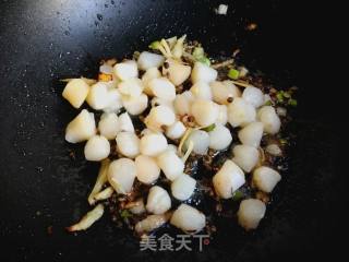 青红椒炒贝肉的做法步骤：6