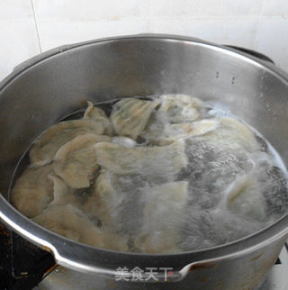 海鲜韭菜水饺的做法步骤：13