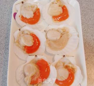 最爱的海鲜简单制作--------蒜茸粉丝蒸扇贝的做法步骤：1