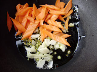 家常菜----扇贝炒白菜的做法步骤：5