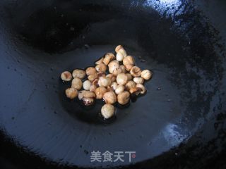 榛仁扇贝炒莴笋的做法步骤：4