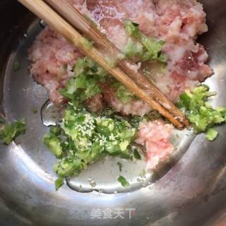 “野菜”荠菜白菜扇贝丁饺子的做法步骤：12