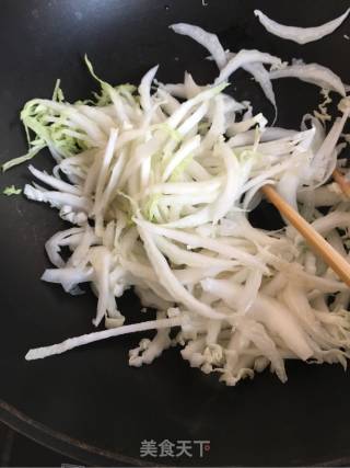海参扇贝丁白菜汤的做法步骤：4