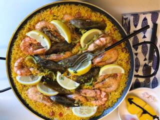 平民不平凡西班牙海鲜饭的做法步骤：8