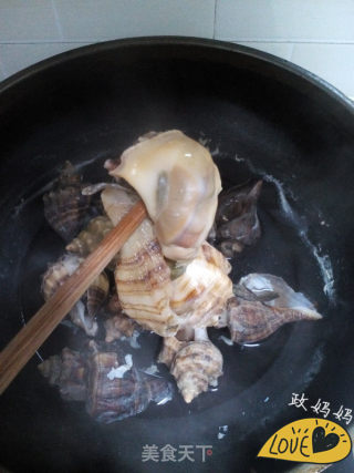 黄瓜拌海螺的做法步骤：2