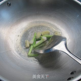 干贝煸花菜的做法步骤：3