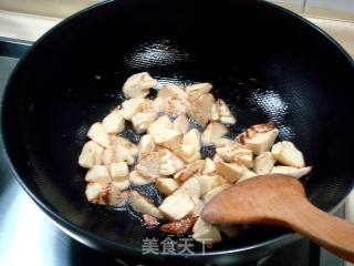 干锅海味烧笋的做法步骤：4
