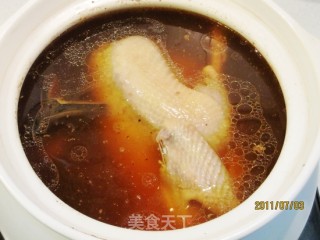【闽菜】红菇土鸡汤的做法步骤：6