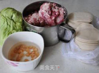干贝苞菜猪肉饺子的做法步骤：1