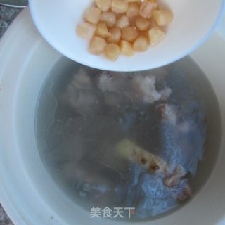 冬瓜干贝排骨汤的做法步骤：4