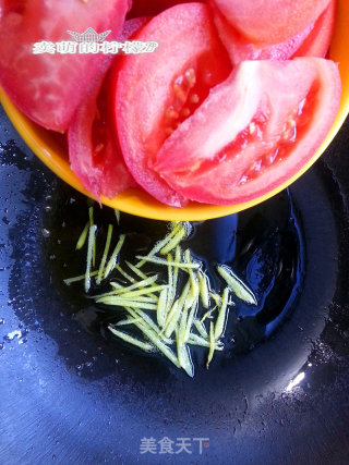 西红柿银鱼鸡蛋汤的做法步骤：4