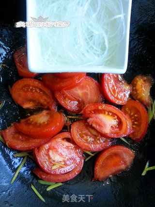 西红柿银鱼鸡蛋汤的做法步骤：5