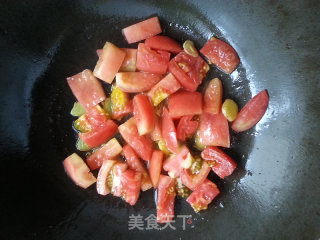 美味营养丰富的番茄干贝紫菜鸡蛋汤的做法步骤：5