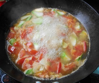 番茄丝瓜汤--生津清暑热的做法步骤：8
