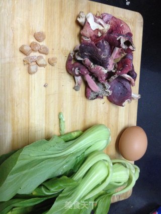 红菇养生系列之三——红菇鸡蛋汤的做法步骤：1