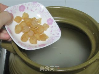 鲜鱿砂锅粥的做法步骤：6