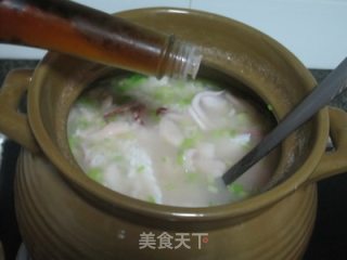 鲜鱿砂锅粥的做法步骤：9
