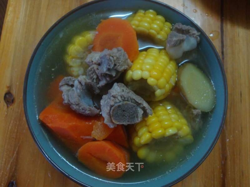 夏日滋补汤——清甜美味的排骨玉米萝卜汤的做法