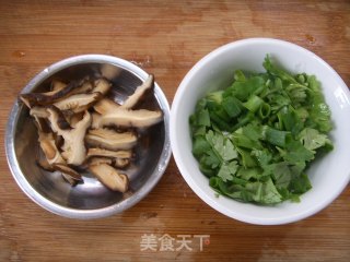干贝香菇水鸭粥的做法步骤：1