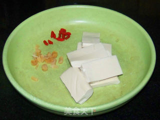 干贝蒸豆腐的做法步骤：1