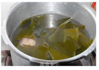 干贝海带排骨汤的做法步骤：4