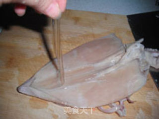 养颜养胃香粥——鱿鱼排骨粥的做法步骤：2
