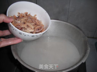 养颜养胃香粥——鱿鱼排骨粥的做法步骤：11