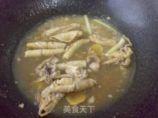 虾酱鱿鱼豆腐煲的做法步骤：4
