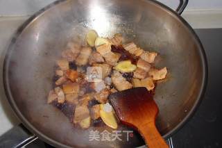 墨鱼干鹌鹑蛋红烧肉的做法步骤：6