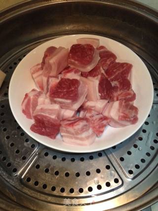 宴客菜——红烧肉的做法步骤：2