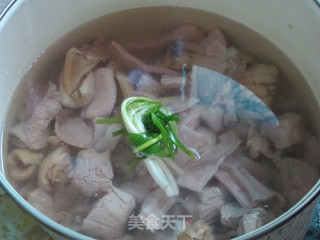 墨鱼猪肚排骨汤（附快速清洗猪肚方法）的做法步骤：7