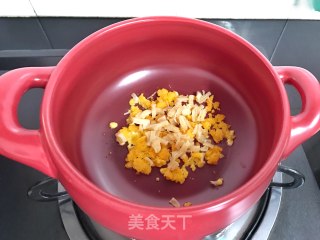 瑶柱蛋黄豆腐的做法步骤：4