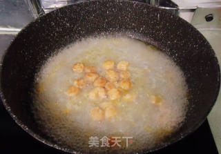 江瑶柱皮蛋上汤芦笋的做法步骤：7