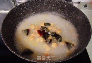 江瑶柱皮蛋上汤芦笋的做法步骤：8