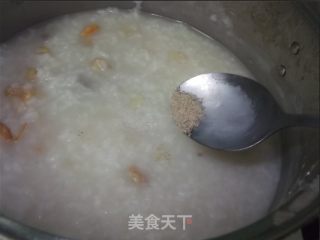 瑶柱虾米猪骨粥的做法步骤：6
