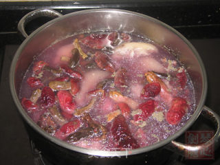 红菇猪手汤的做法步骤：3