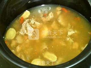 淮杞瑶柱瘦肉汤的做法步骤：7