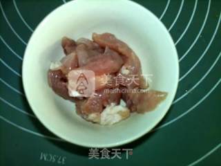 莲子瑶柱瘦肉汤的做法步骤：5