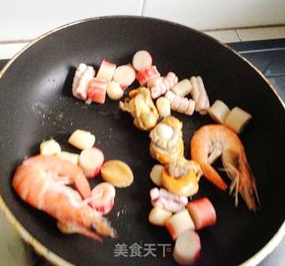 【私房海鲜砂锅粥】---一品美粥满满都是爱的做法步骤：4