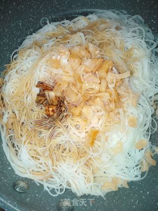 蒜蓉瑶柱廋肉蒸米粉的做法步骤：4