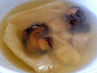 海参瑶柱竹荪瘦肉汤的做法步骤：6